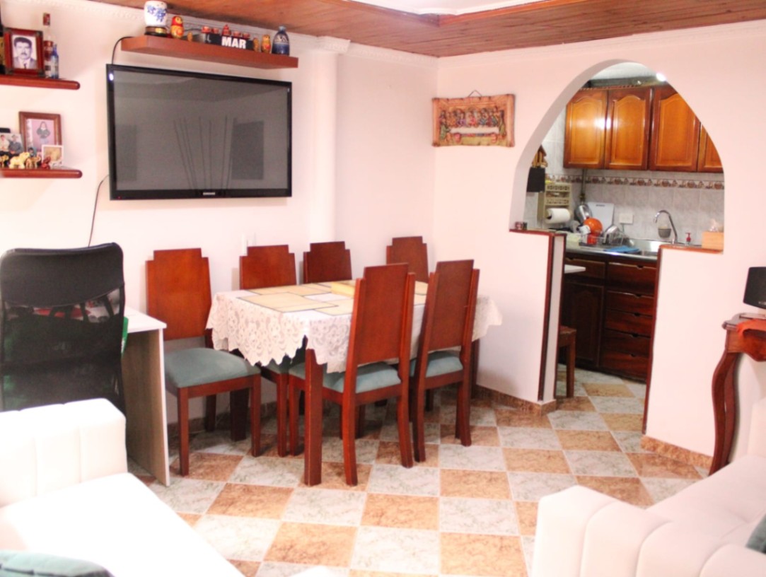 Cra. 102 #70-15, Bogotá, Colombia 4